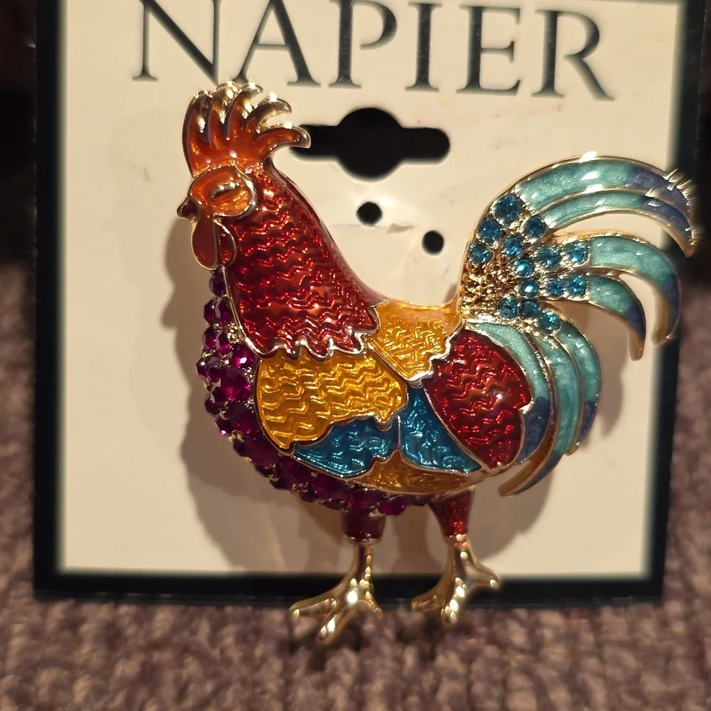 NAPIER BRAND FASHION JEWELRY FANCY COLORFUL SPARKLING ROOSTER PIN BROOCH